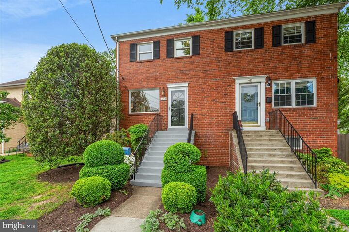 Property Photo:  411 E Howell Avenue A  VA 22301 