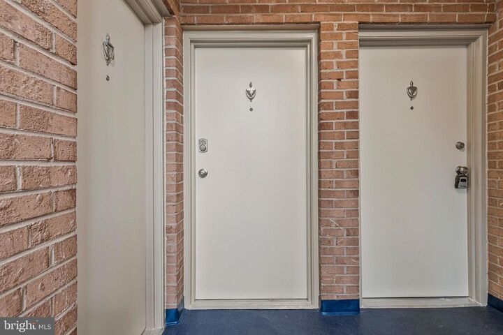 Property Photo: 2754 Hollywood Road 54/102 VA 22043