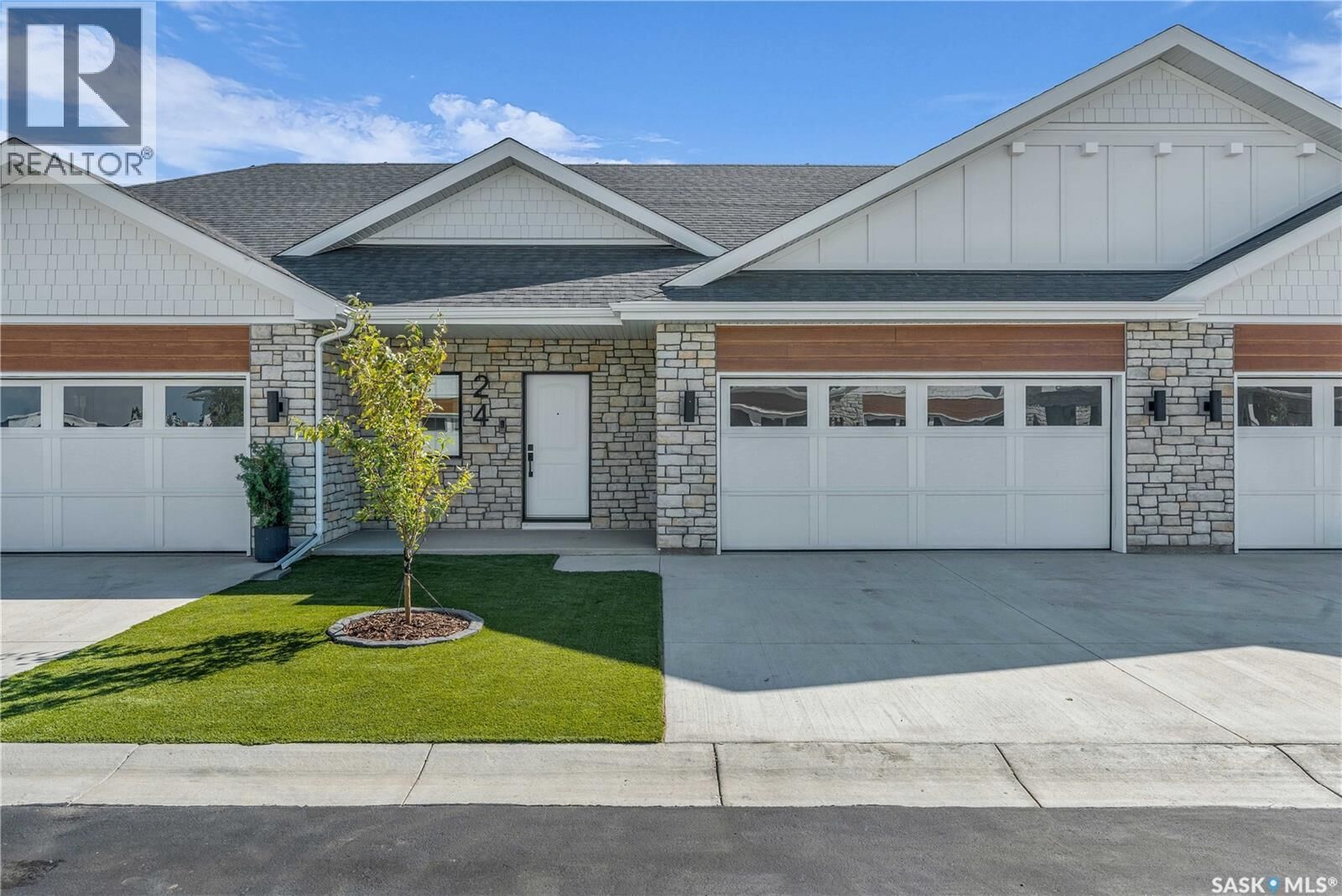 Property Photo:  24 720 Brighton Boulevard  SK S7V 1X1 