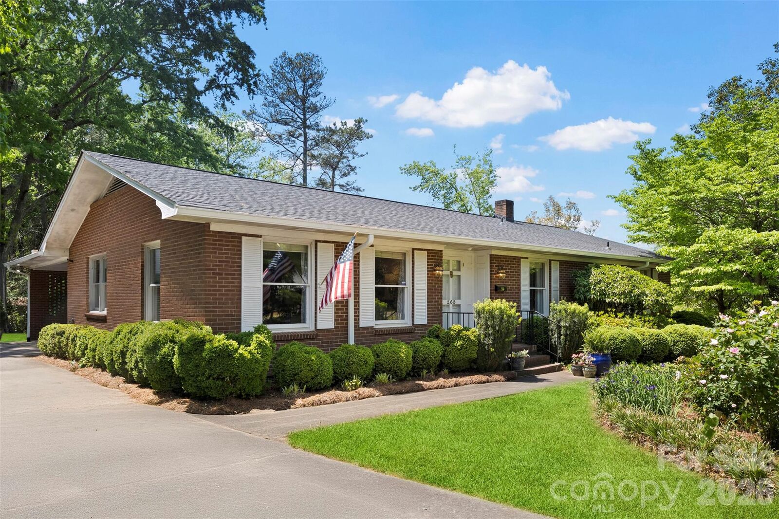 Property Photo:  208 S Dixie Street  NC 28021 