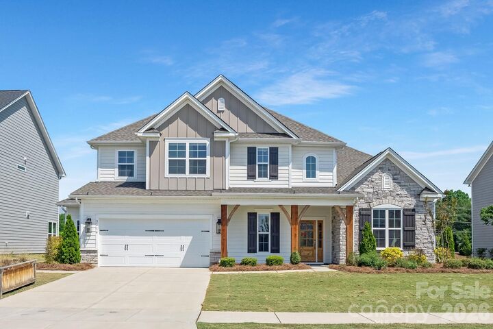 Property Photo: 3814 Dahlia Drive NC 28075