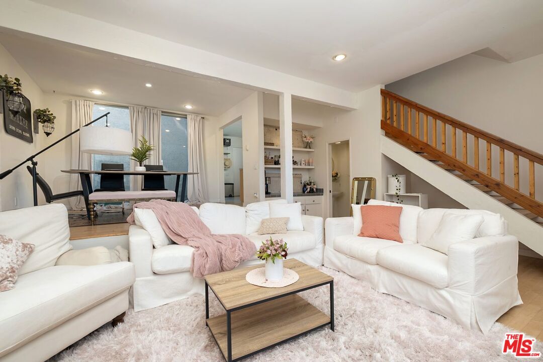 Property Photo:  28240 Rey De Copas Ln  CA 90265 