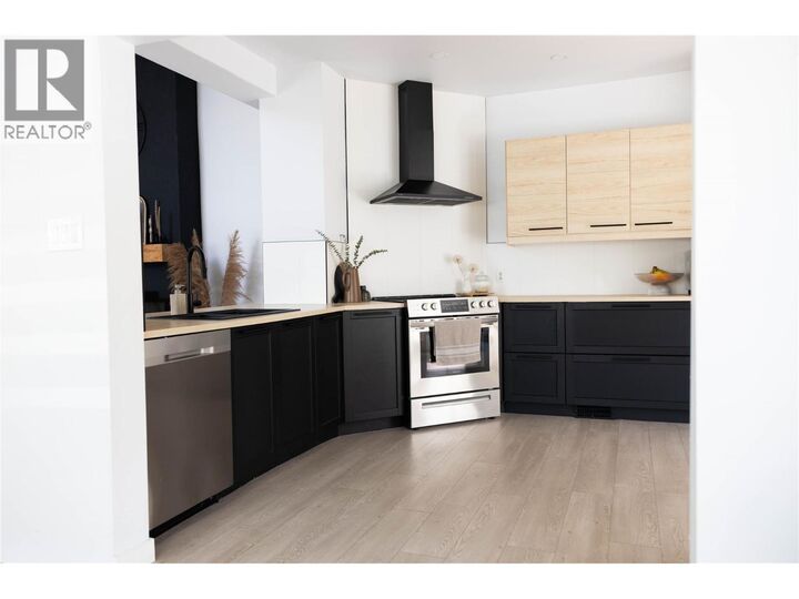Photo de la propriété:  72 81st Avenue  BC V0H 1H0 