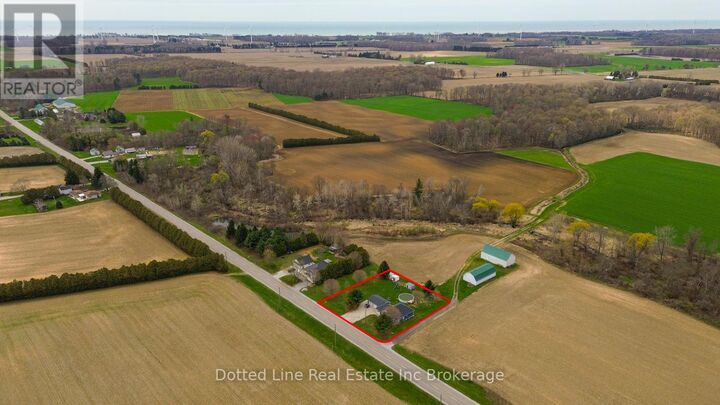 Property Photo: 573 Norfolk County Rd 28 Road West ON N0E 1G0