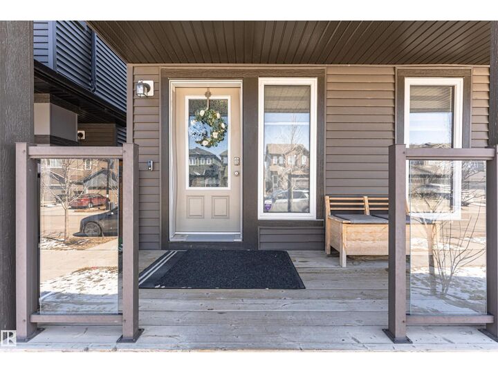 Property Photo:  2051 Graydon Hill Cr SW  AB T6W 4C5 