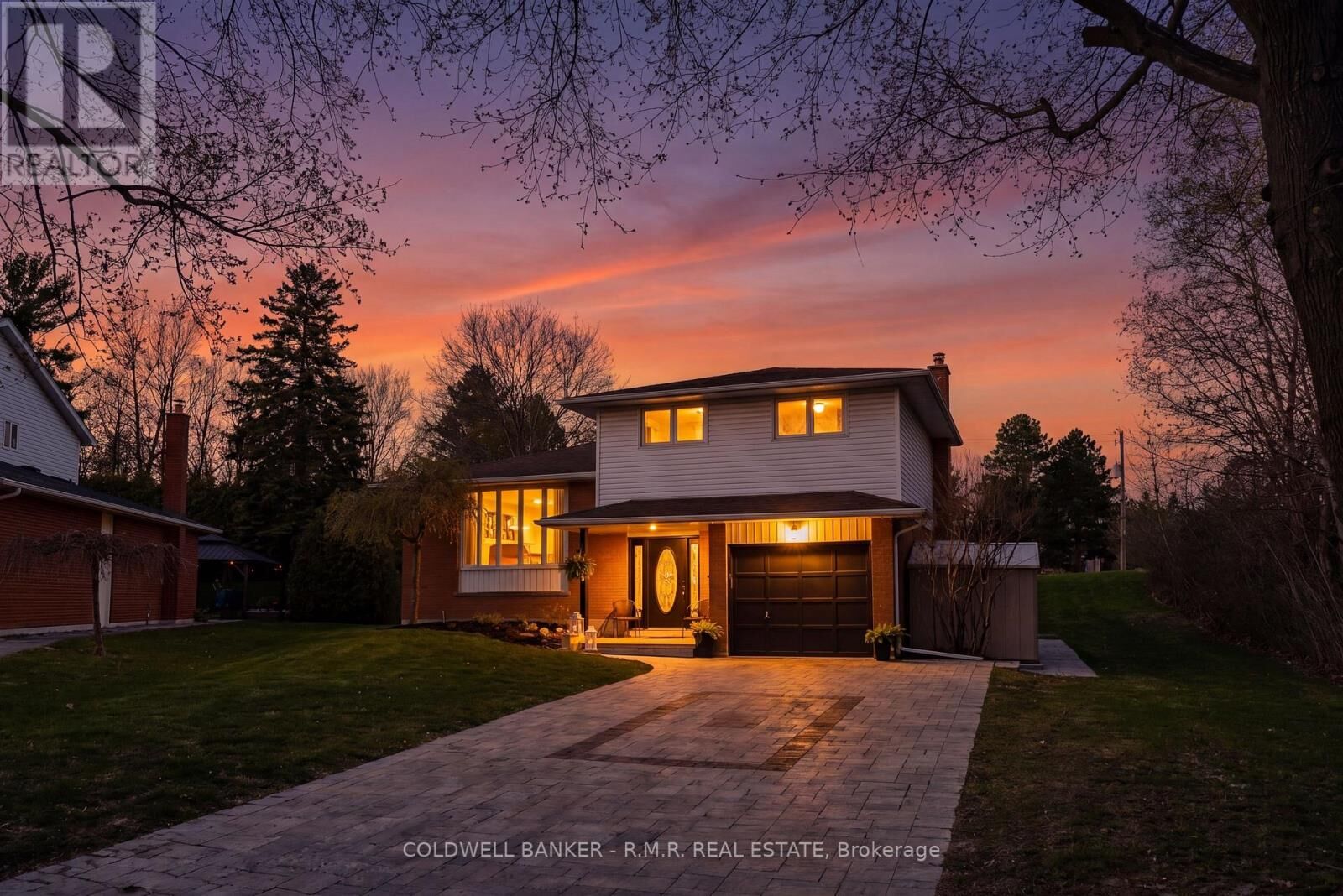 Photo de la propriété:  1168 Old Pye Court  ON L1G 7N8 