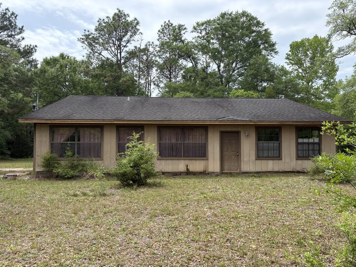 Property Photo:  1655 U.s. 90  FL 32531 