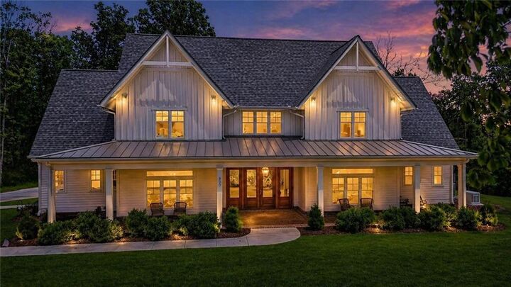 Property Photo: 800 Garland Mountain Trail GA 30183