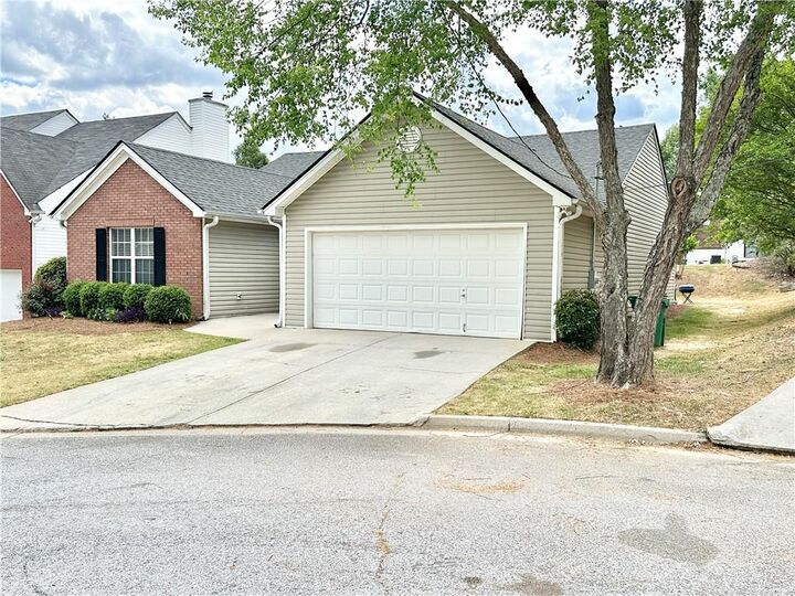 Property Photo: 5502 Walnut Lane GA 30038