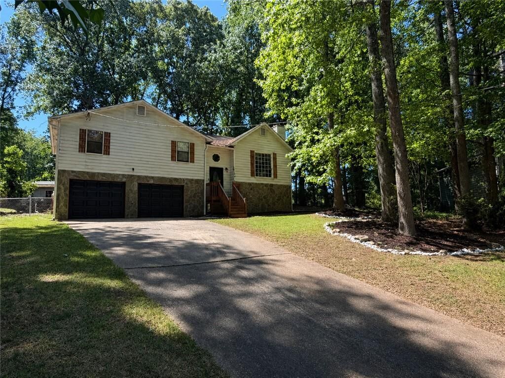Property Photo:  202 Blackhawk Trail  GA 30157 
