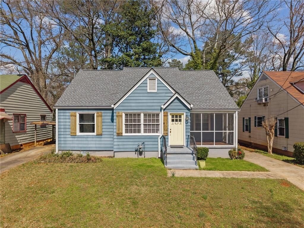 Property Photo:  1649 Beecher Street SW  GA 30310 