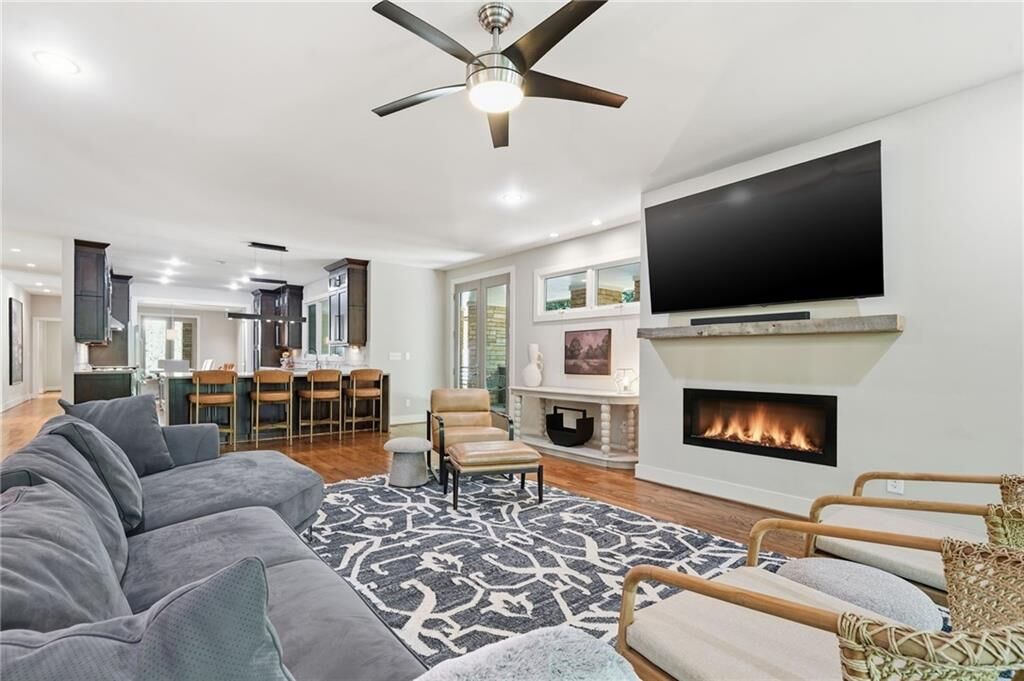 Property Photo:  4373 Wieuca Road NE  GA 30342 