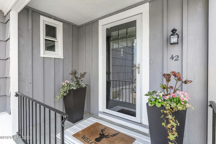 Property Photo:  42 Nicholas Avenue  CT 06831 