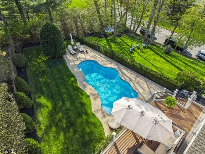 Property Photo:  3 Glenmere Dr  NJ 07928 
