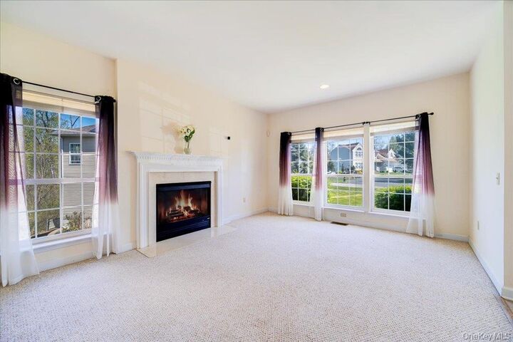 Property Photo:  21 Alder Way  NY 12590 