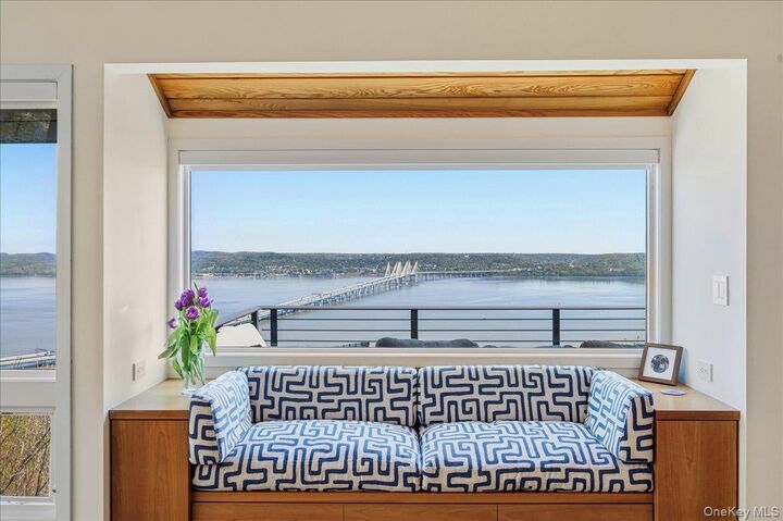 Property Photo:  33 Tweed Boulevard  NY 10960 