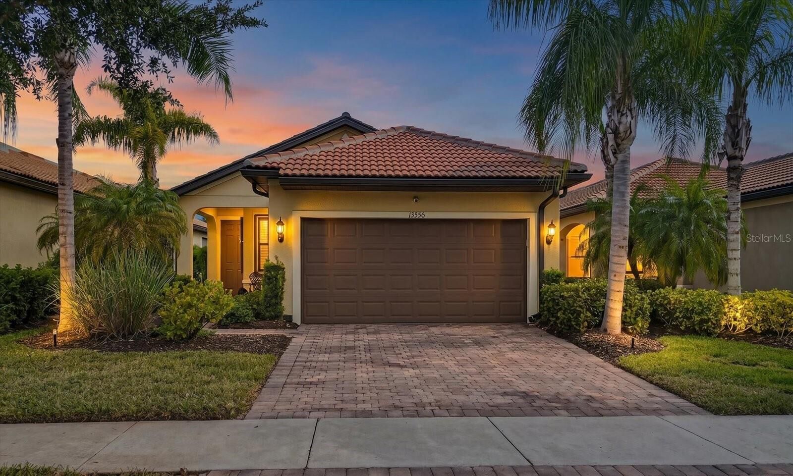 Property Photo:  13850 Lido Street  FL 34293 