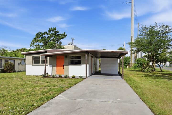 Property Photo:  1302 14th Street E  FL 34208 