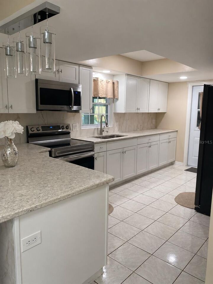 Property Photo:  4805 Sparrow Drive  FL 34772 