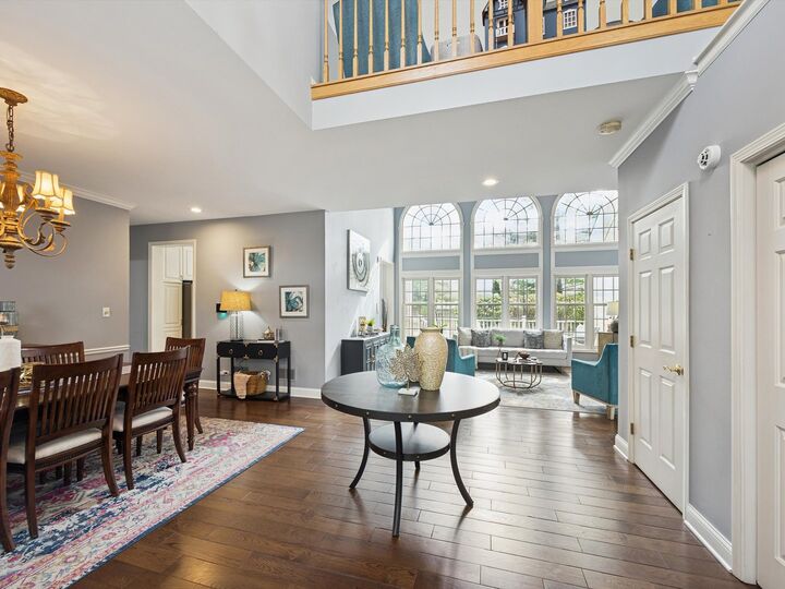 Property Photo:  2533 E Chesapeake Place  IL 60154 