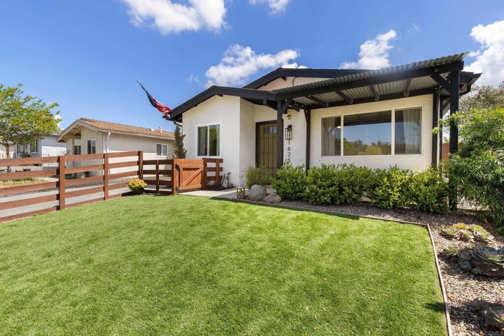 Property Photo:  1625 Anza Avenue  CA 92084 