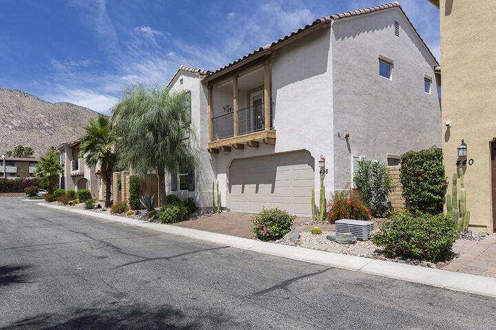 Property Photo:  436 Tan Oak Drive  CA 92262 