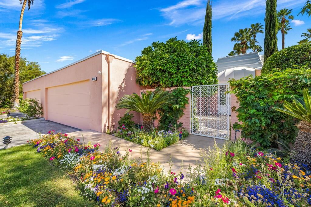 Property Photo:  47432 Medina Drive W  CA 92260 