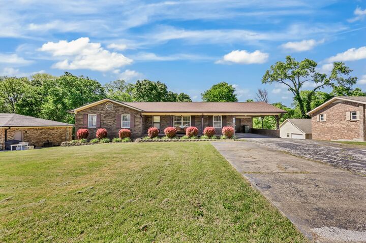 Property Photo:  326 Donna Dr  KY 42240 