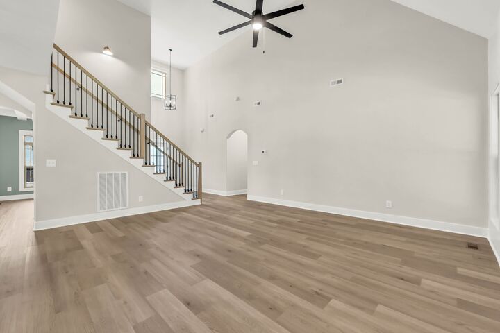Property Photo: 412 N Starwood Ct TN 37042