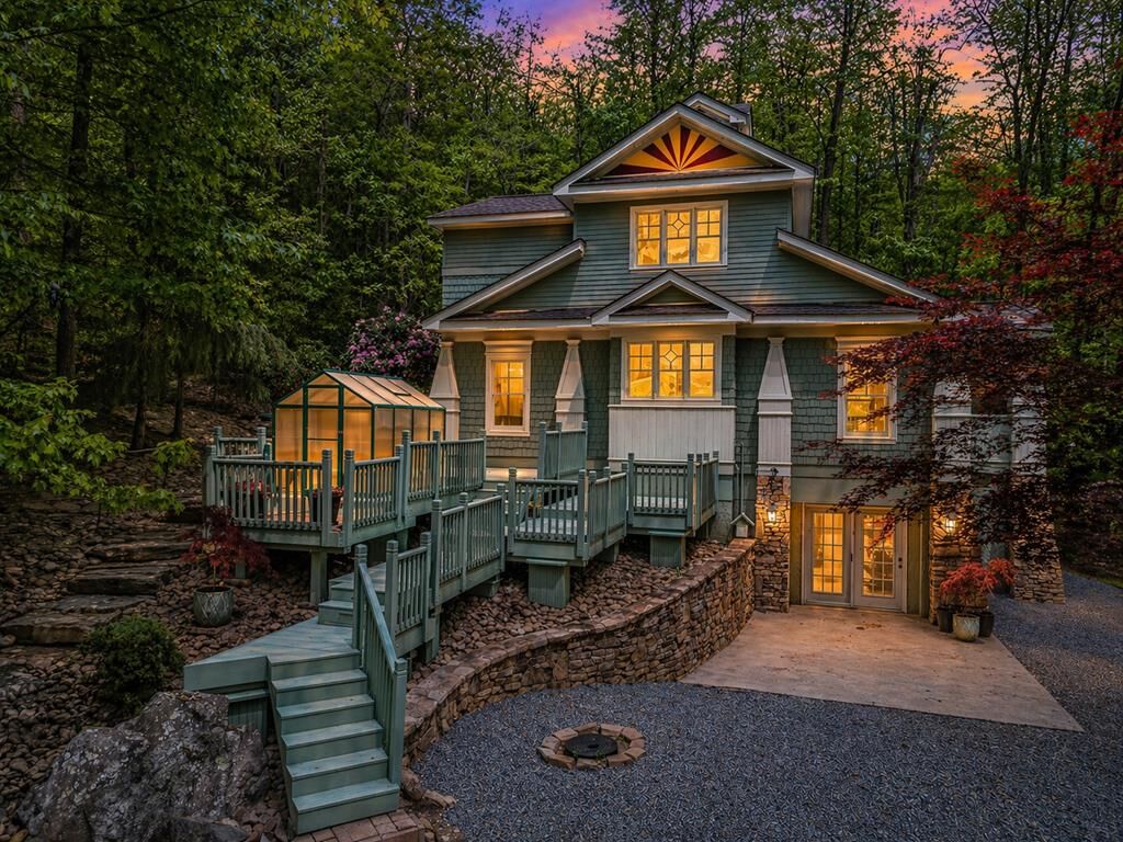 Property Photo: 8954 Doublehead Gap Road GA 30513