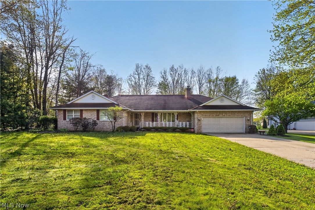 Property Photo:  5144 Old Colony Road NW  OH 44481 