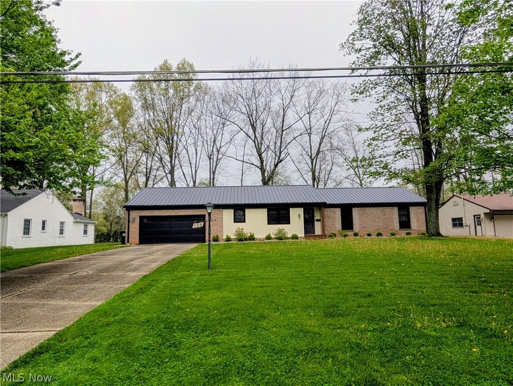 Property Photo:  126 Garwood Drive  OH 44406 