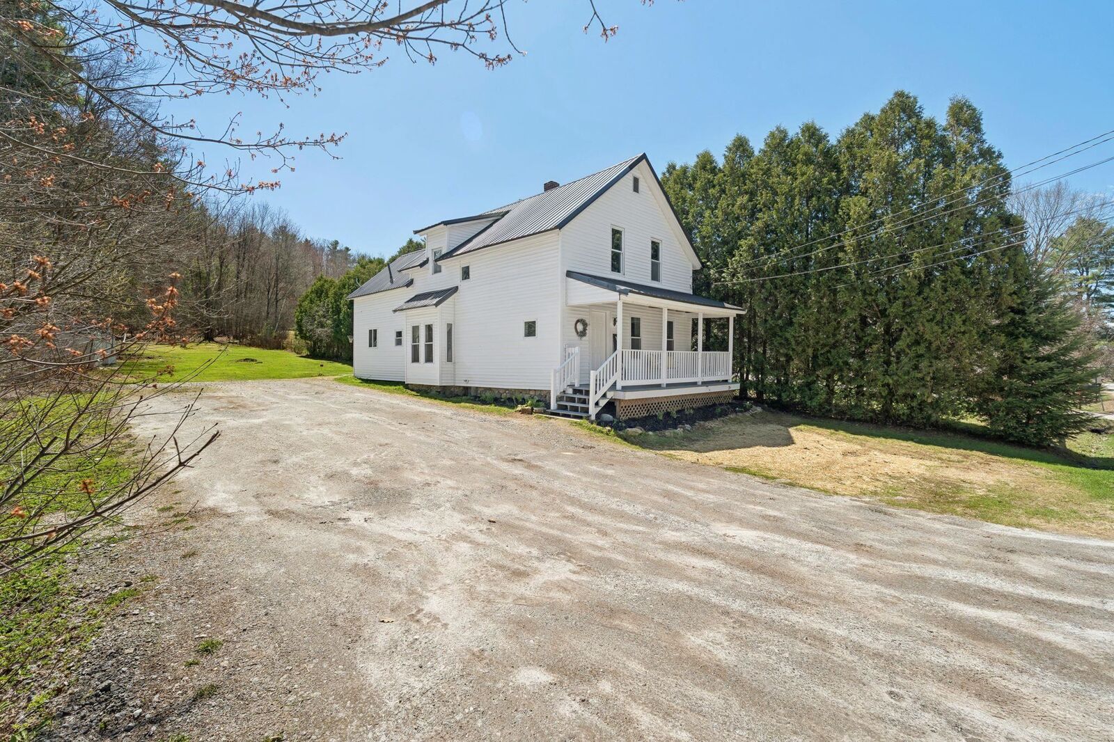 Property Photo:  207 Maple Street  NH 03773 