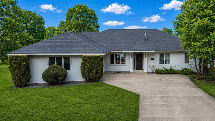 Property Photo:  1405 Geneva Drive  MN 56308 