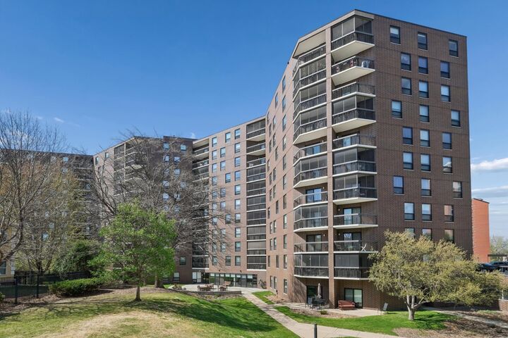 Property Photo:  6615 Lake Shore Drive S 406  MN 55423 