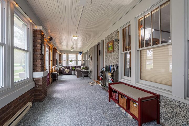 Property Photo:  135 6th Ave NE  IA 51031 