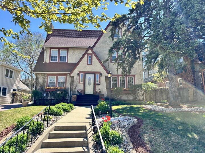 Property Photo: 14 Blackstone Ave IA 51104