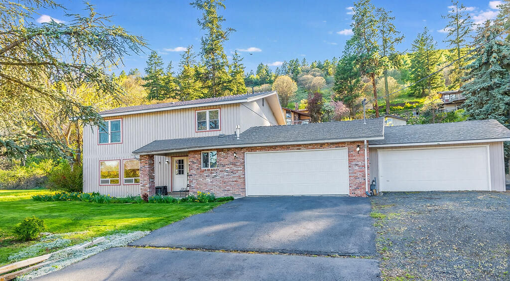 Property Photo:  2318 Marina Drive  OR 97601 