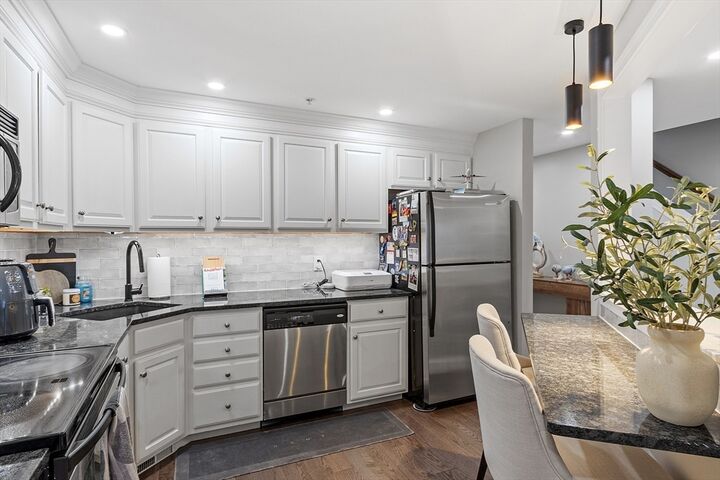 Property Photo:  16 Acorn Ave 16  MA 01420 