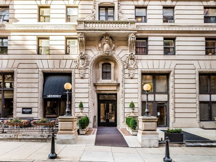 Property Photo:  21 Beacon St 4Q  MA 02108 