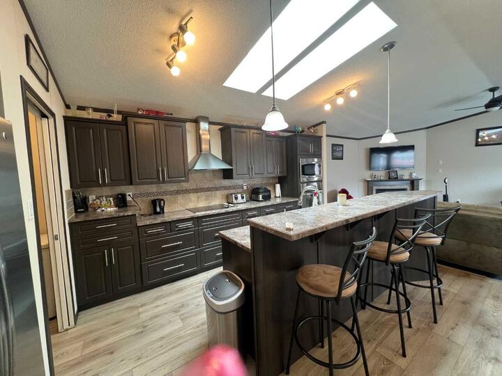 Property Photo: 812 5 A Street AB T0H 1P0