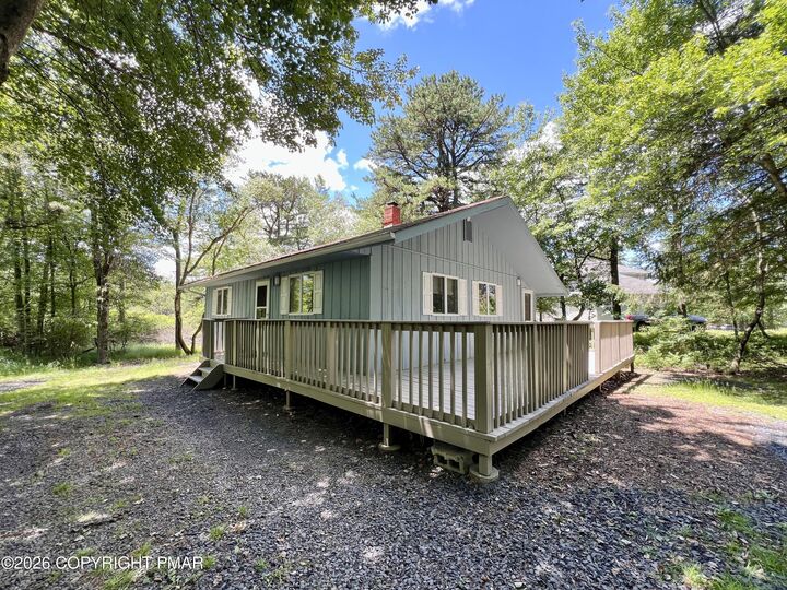 Property Photo:  1575 Clover Road  PA 18334 