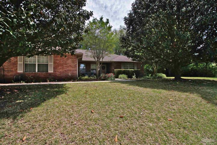 Property Photo:  6495 Flagler Dr  FL 32563 