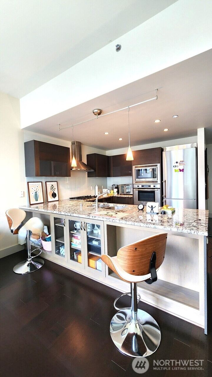 Property Photo:  737  Olive Way 2503  WA 98101 