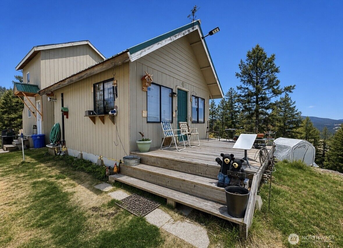Property Photo:  27  Mule Deer Ridge Road  WA 98844 