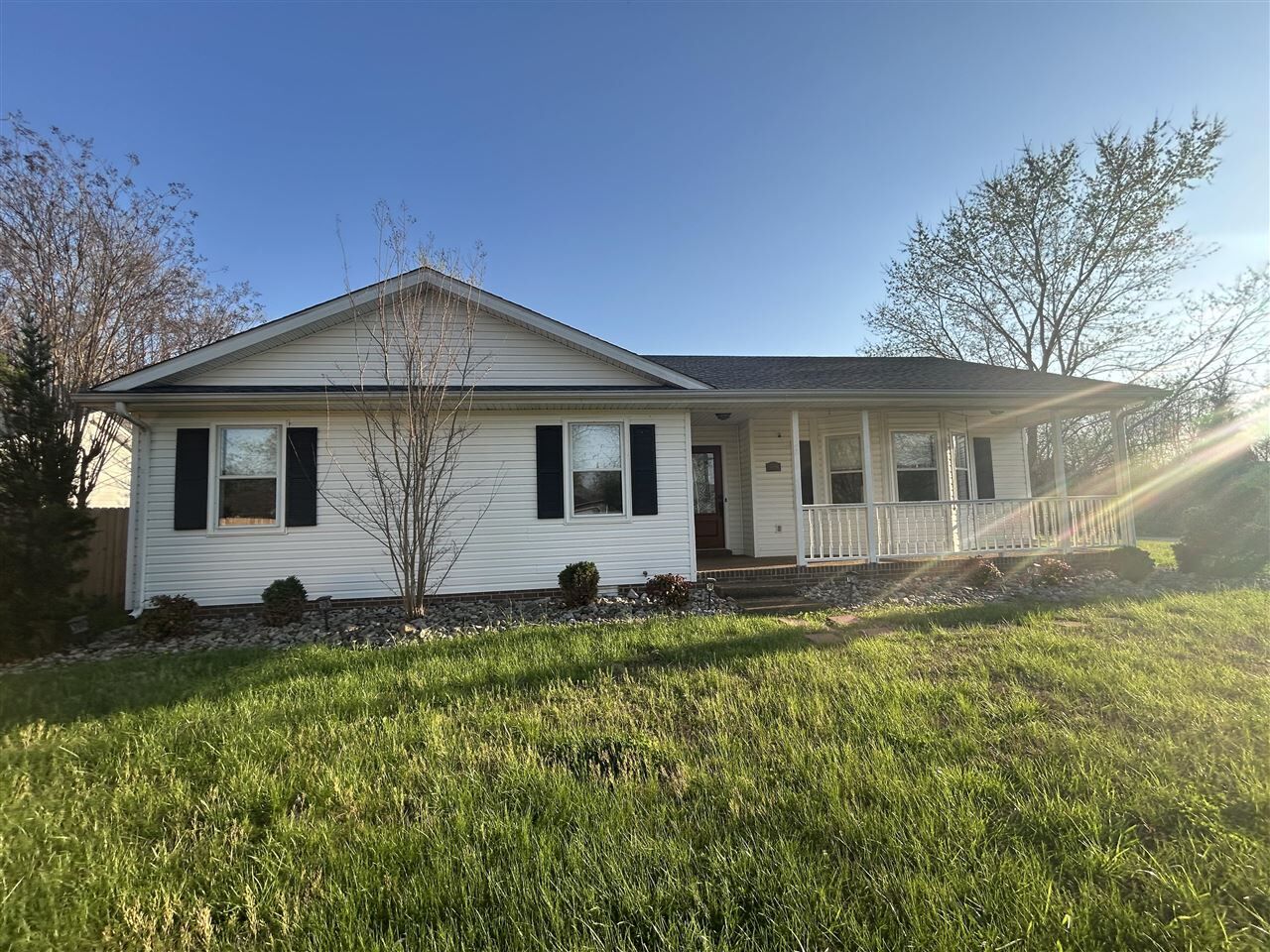Property Photo:  305 Phelps Way  KY 42104 