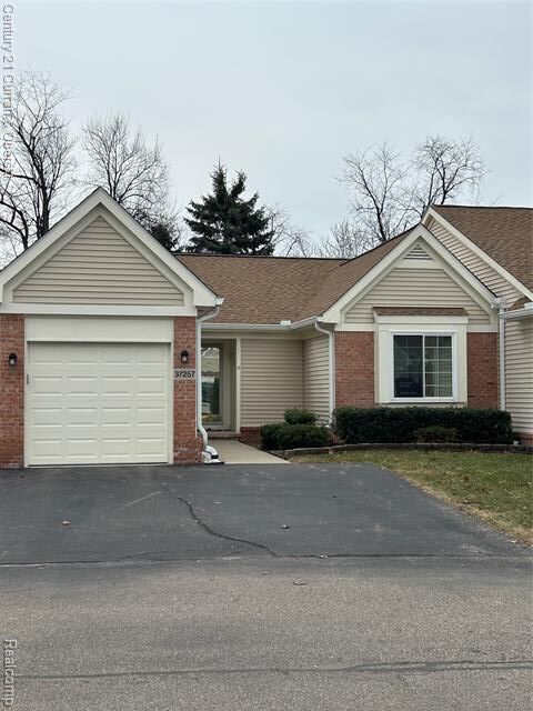 Property Photo:  37257 Amhurst Drive 28  MI 48185 