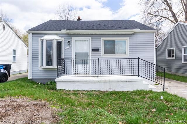 Property Photo:  27700 Dartmouth Street  MI 48071 