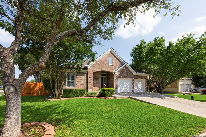 Property Photo:  213 Bending Oak  TX 78132 