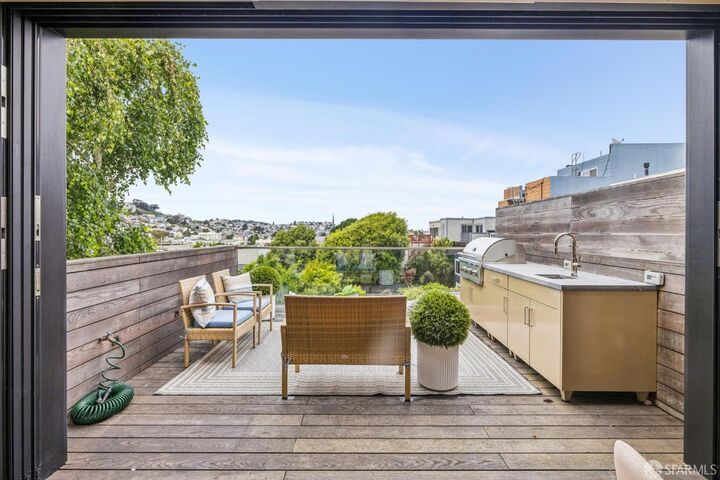 Property Photo:  120-122 Randall Street  CA 94131 